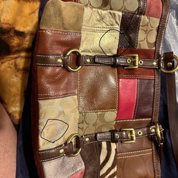 COACH- Vintage LEGACY bag.  Limited Holiday Release.  VERY nice pre-loved bag. - Picture 12 of 15